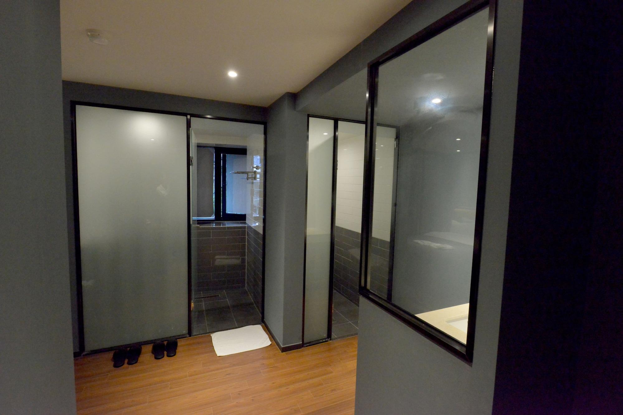 Brown Dot Hotel Changwon Exterior foto