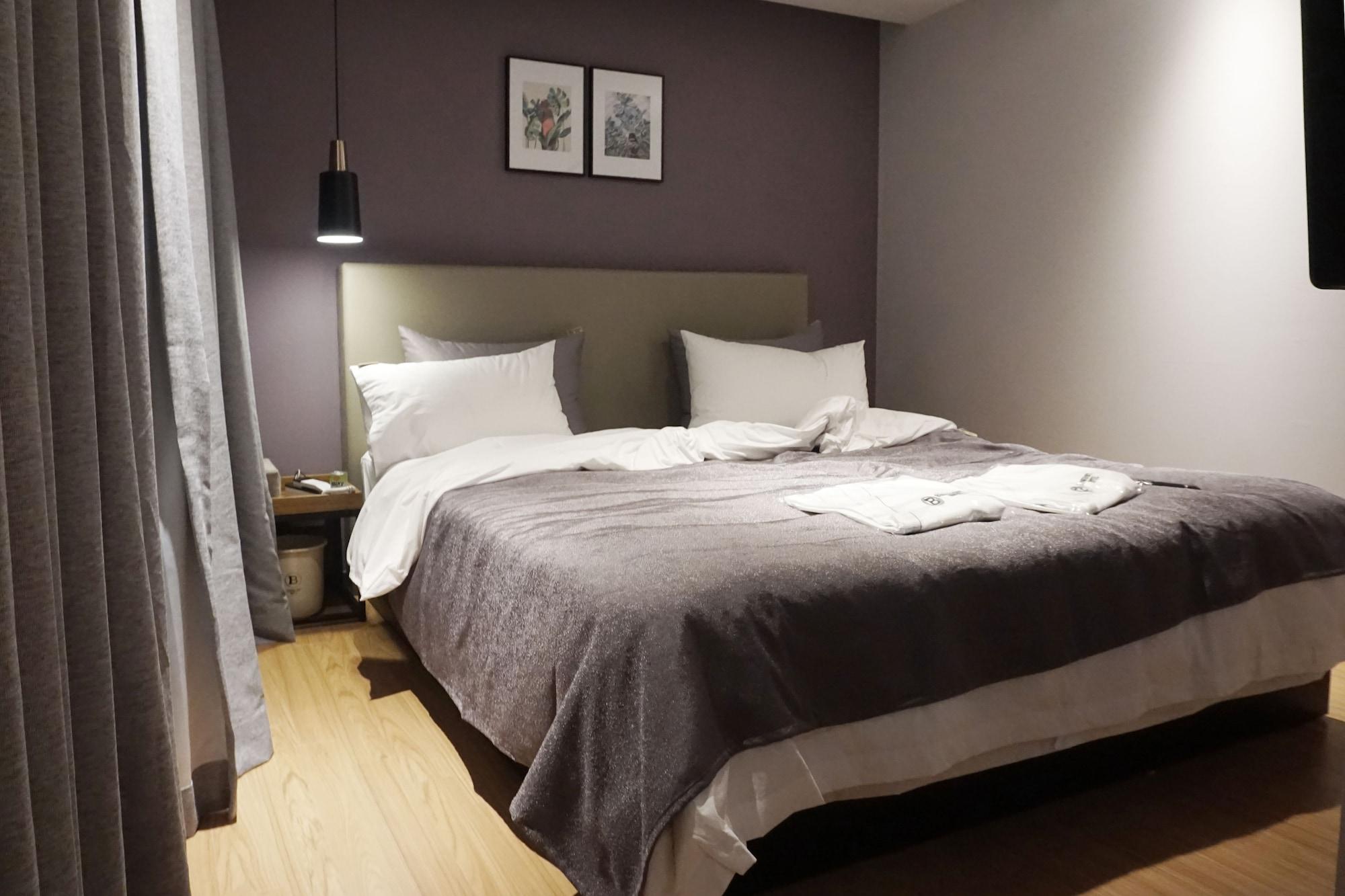 Brown Dot Hotel Changwon Exterior foto